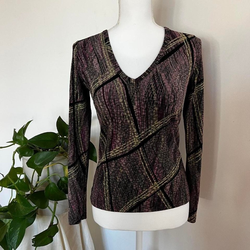 VTG Whimsygoth Stretch V Neck Purple Green Shirt